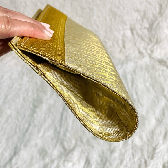 🎉Host Pick!🎉💥BOGO💥RANES Women’s Gold Gilded Bohemian Indian Style Clutch - Picture 8 of 12